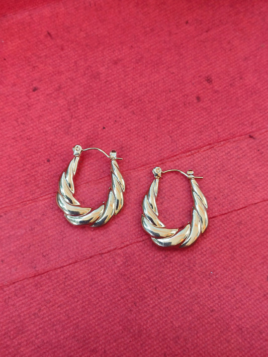 Elegant Twisted Gold Anti-Tarnish Hoop Earrings