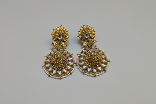 Elegant Gold Kundan Teardrop Earrings