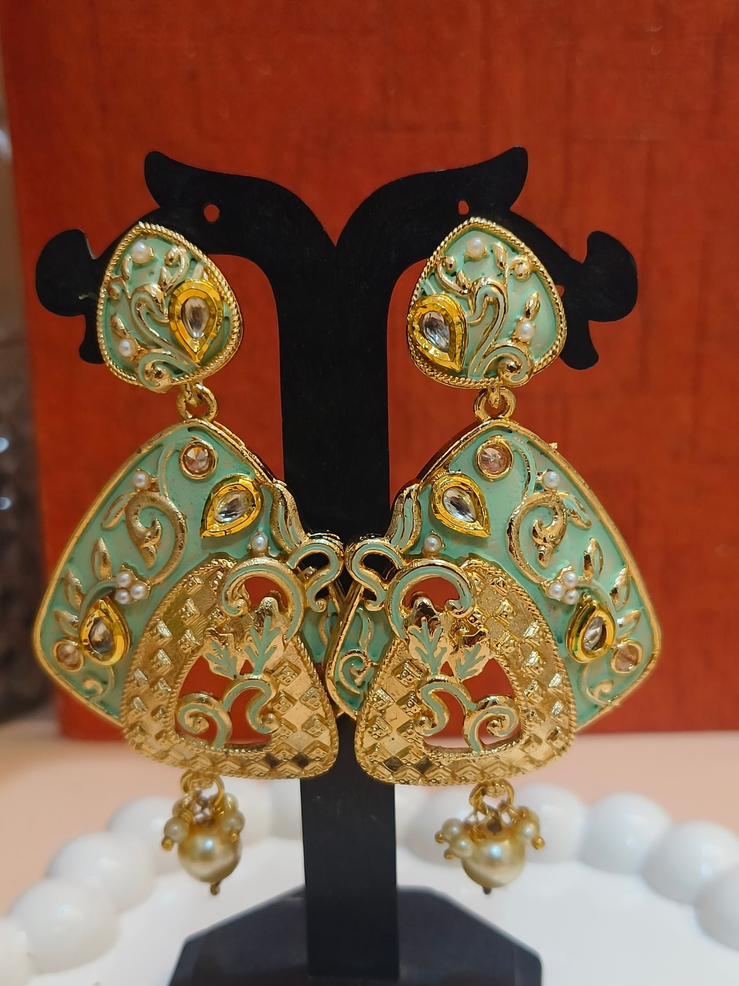 MINT GOLDEN EARIINGS