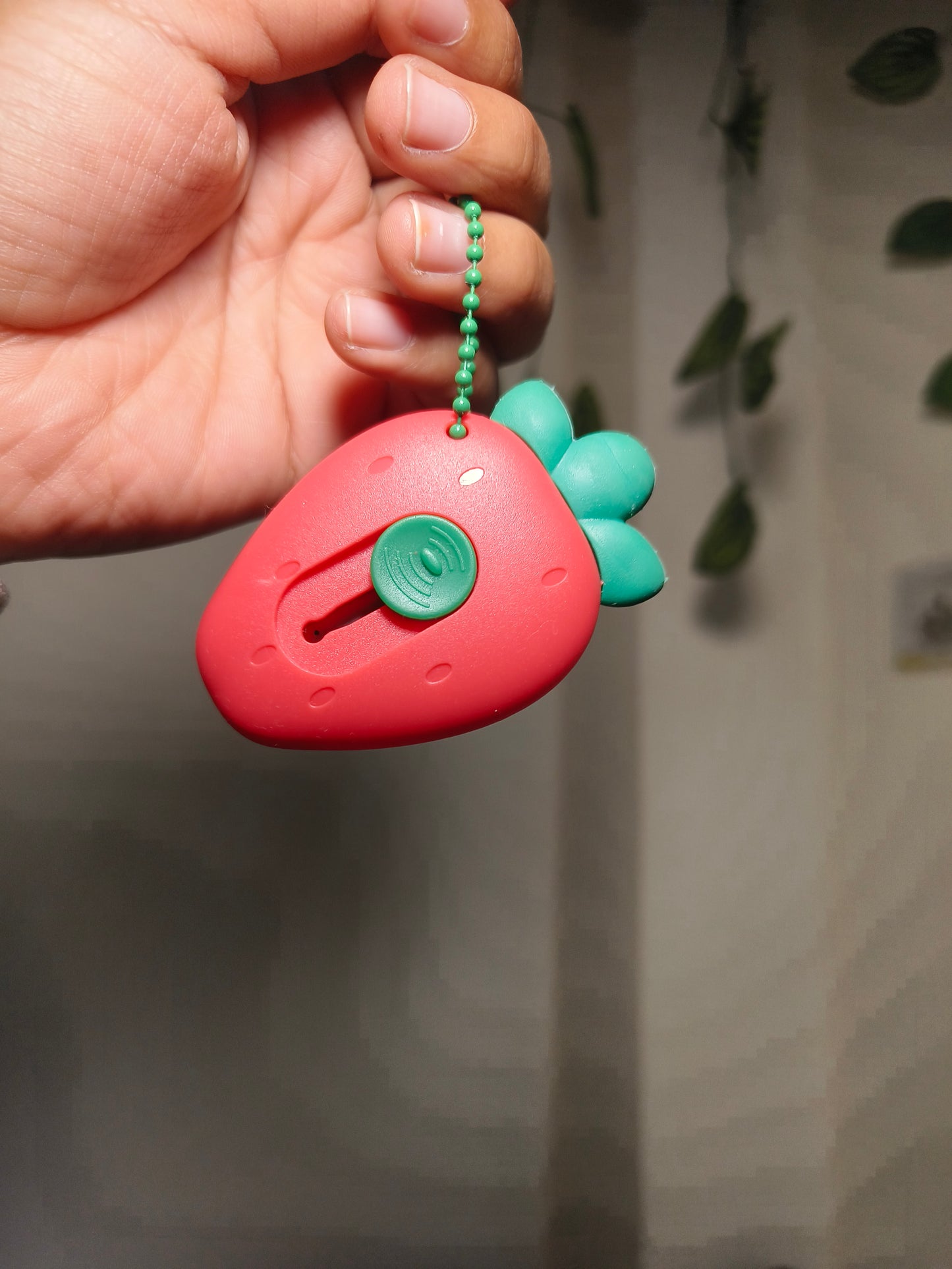 Strawberry Shape Mini Utility Cutter Keychain | Cute Retractable Box Cutter for Home, Office & Craft