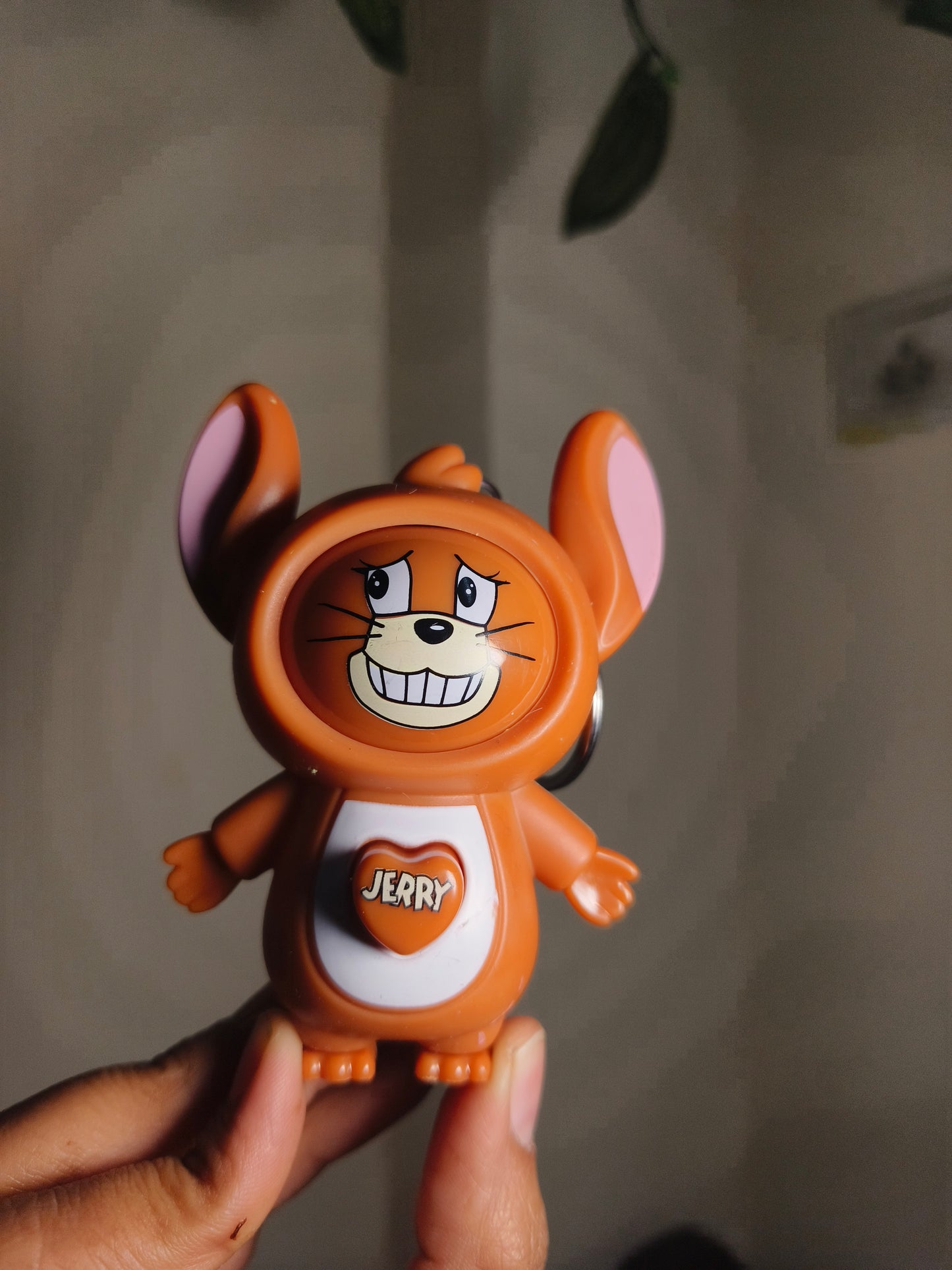 Jerry Face Changing Keychain – Cute Cartoon Character Mood Keychain for Kids & Fans