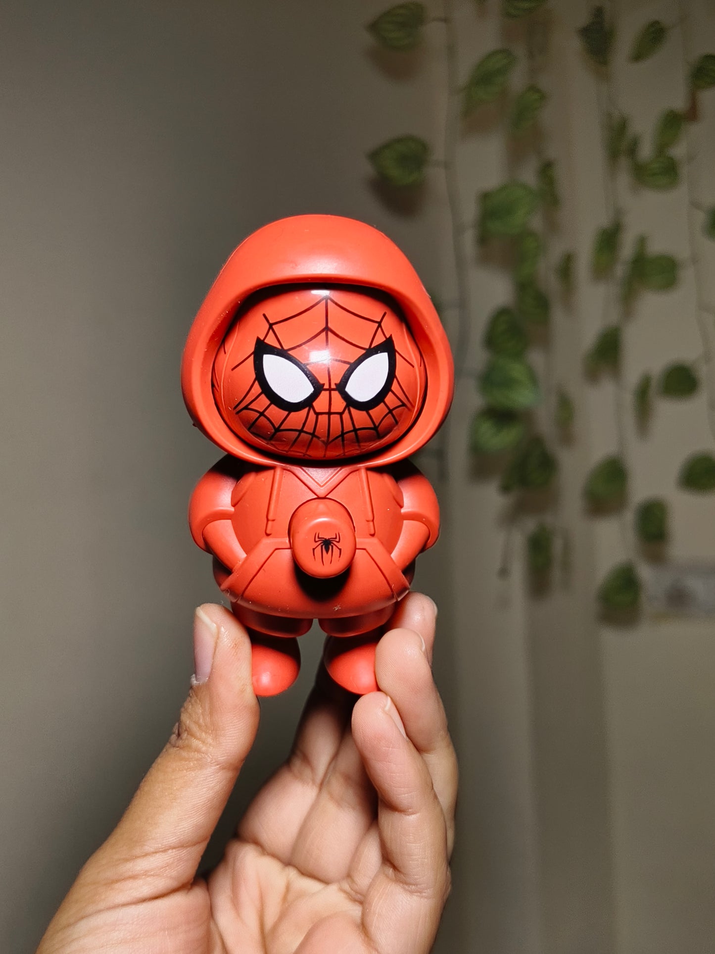 Red Superhero Face Changing Keychain – Cartoon Hoodie Style Mood Changing Keychain