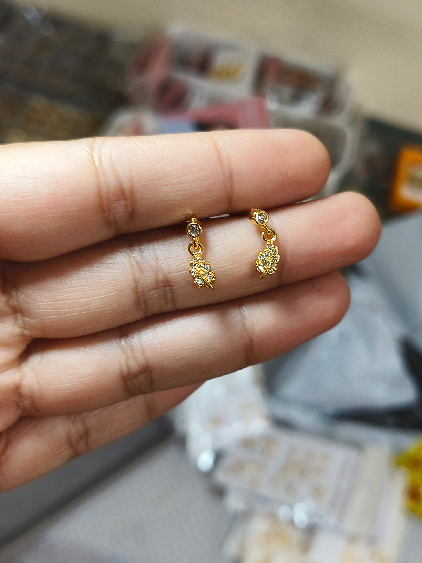 Ball Back Leaf dangler for helix piercing (Pair)