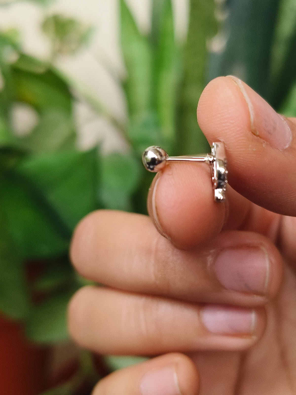 Trident Silver Ball Back Stud🔱