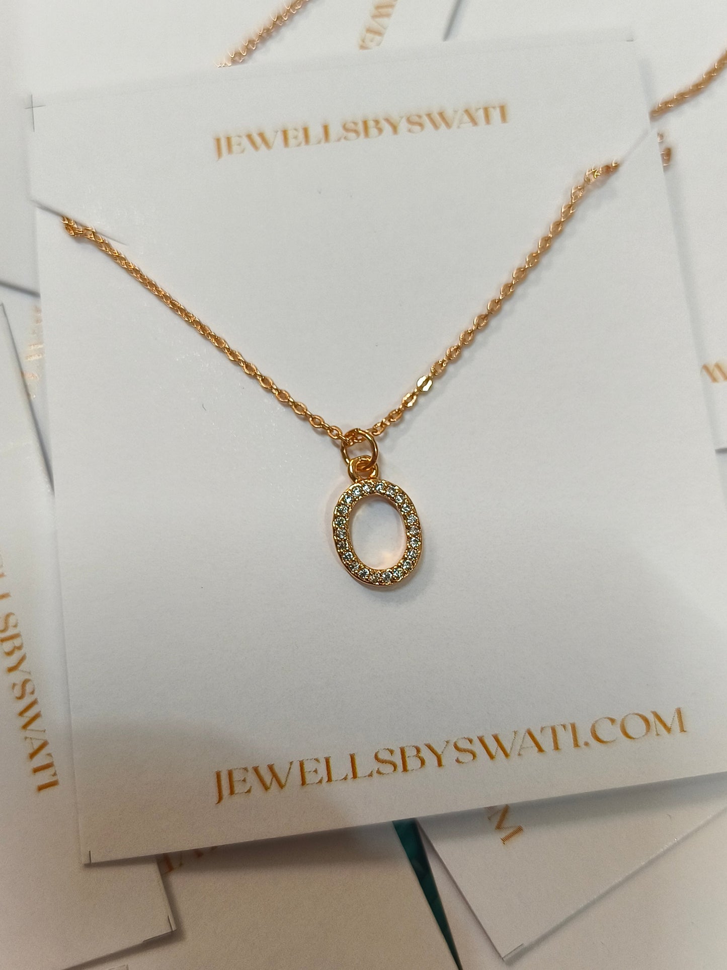 Rose gold minimal O shape 0endent