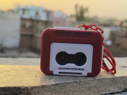 Retro voice recorder keychain 📼