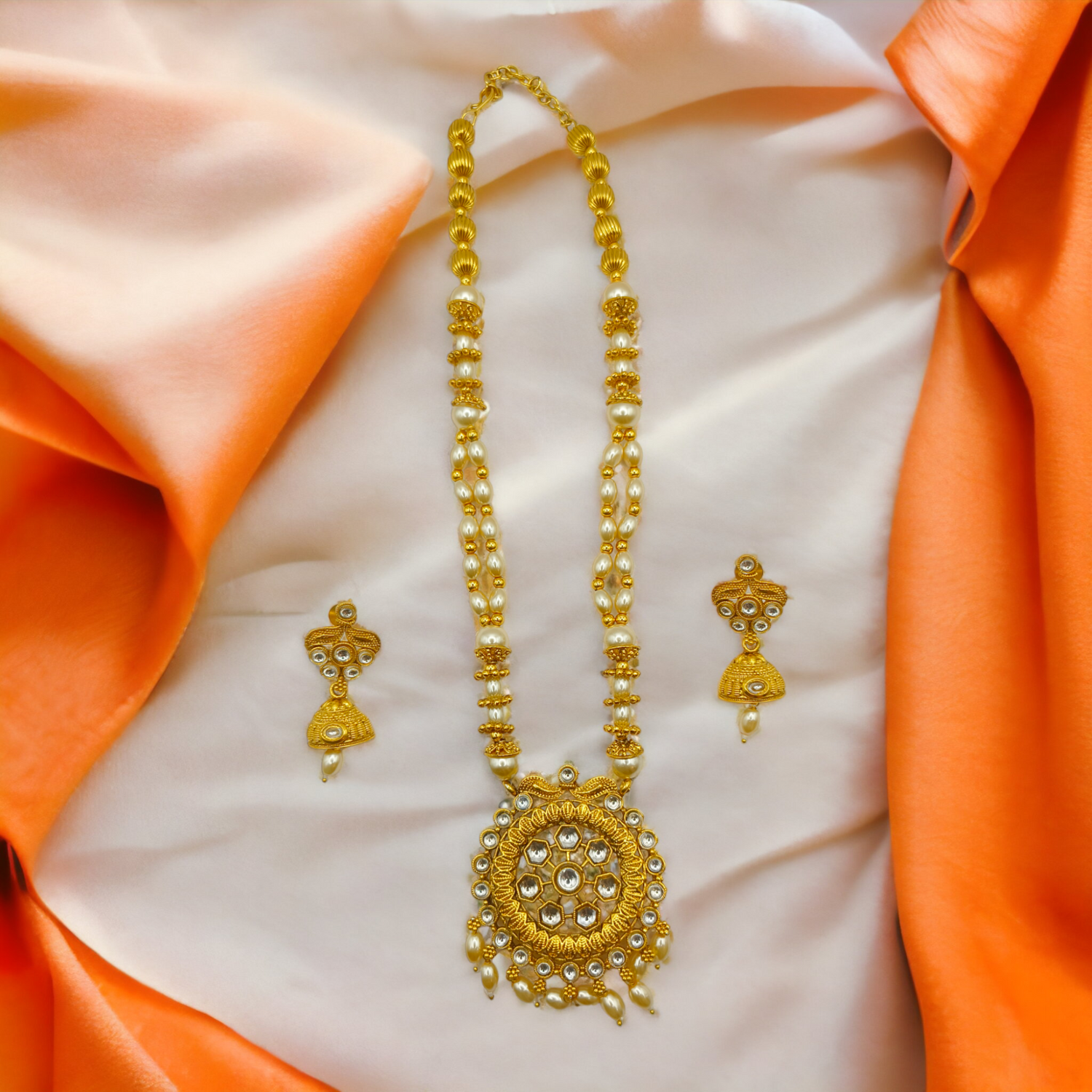 SHORT INDIAN NEACKLACE