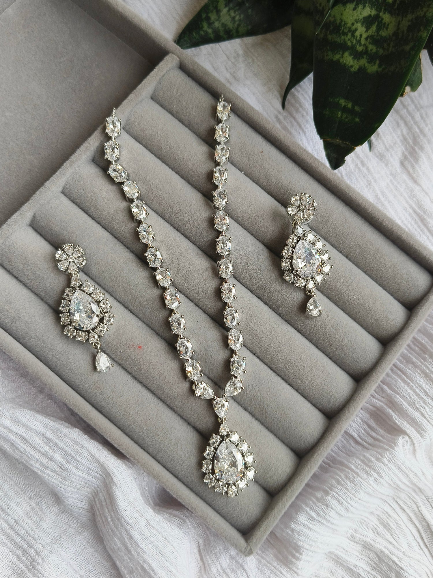 AMERICAN DIAMOND NEACKLACES