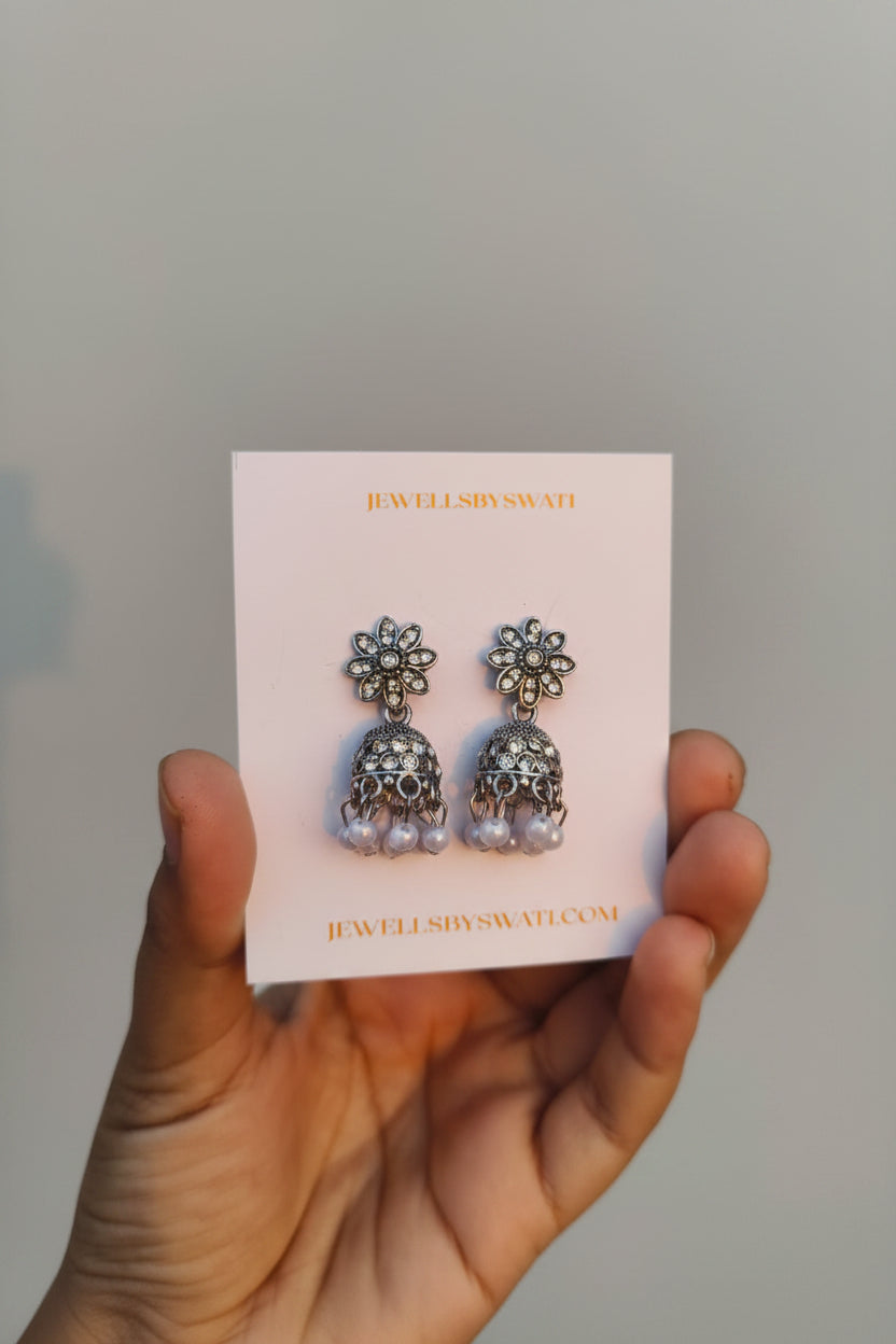 SHINNY SILVER OXIDISED JHUMKI