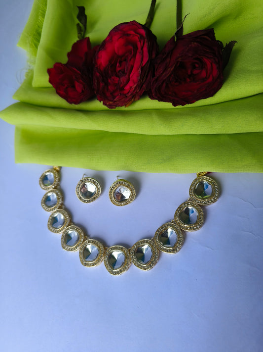 Elegant Round Mirror Kundan Necklace Set with Stud Earrings