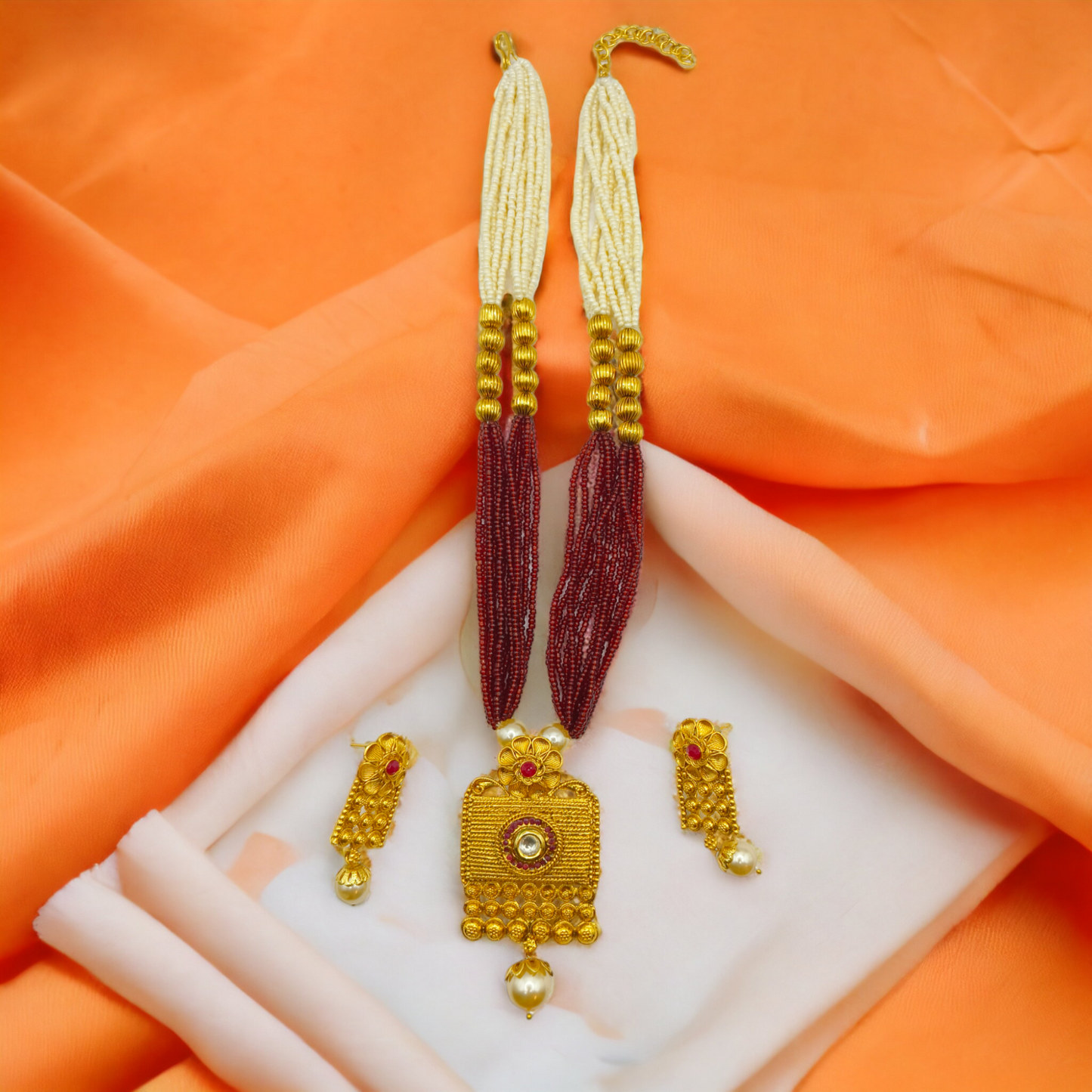 Golden Square Pendant Pearl Beaded Necklace Set