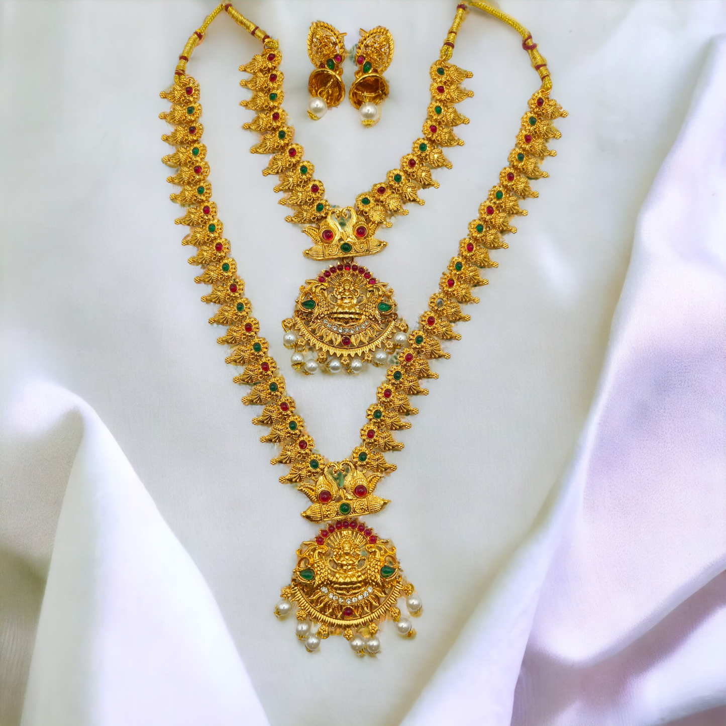 Regal Temple Jewellery Set – A Touch of Royal Tradition 👑