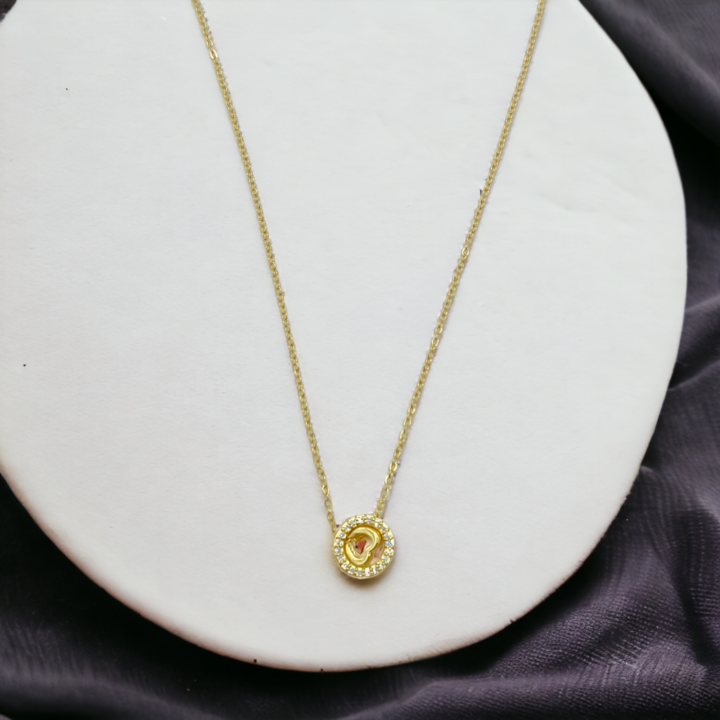 GOLDEN HEART INA AD STONE CIRCLE PENDENT NECKLACE