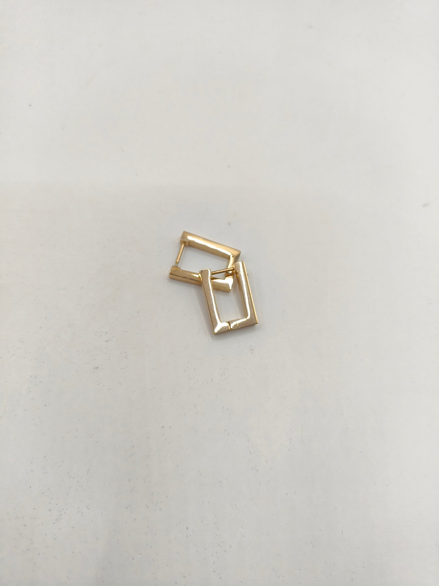 ROSE GOLD ANTITOURNISH HOOP