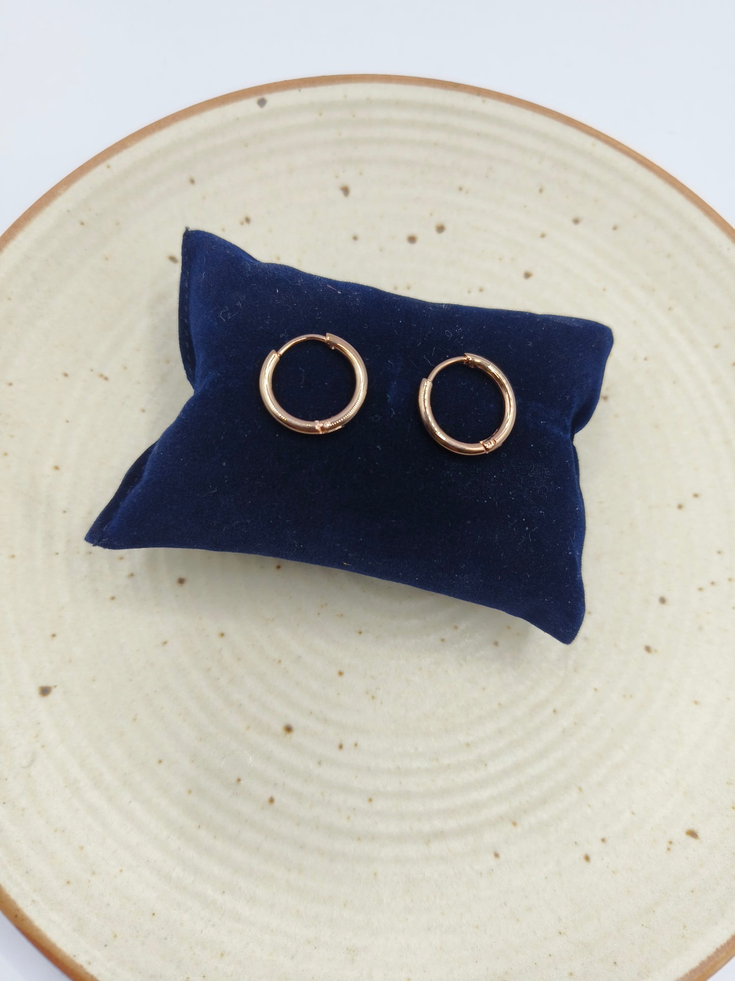 ROSE GOLD ROUND HOOPS