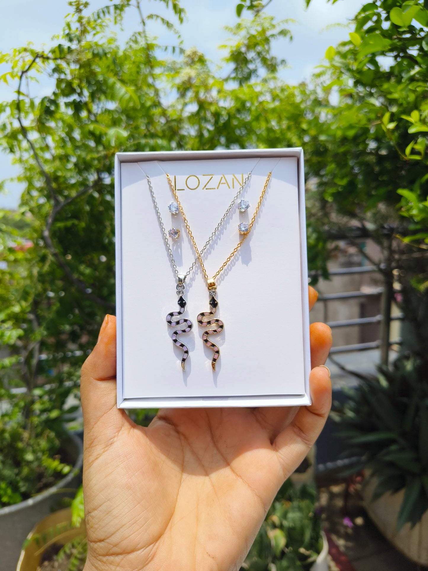 BEAUTIFUL CHAIN & EARRINF SET