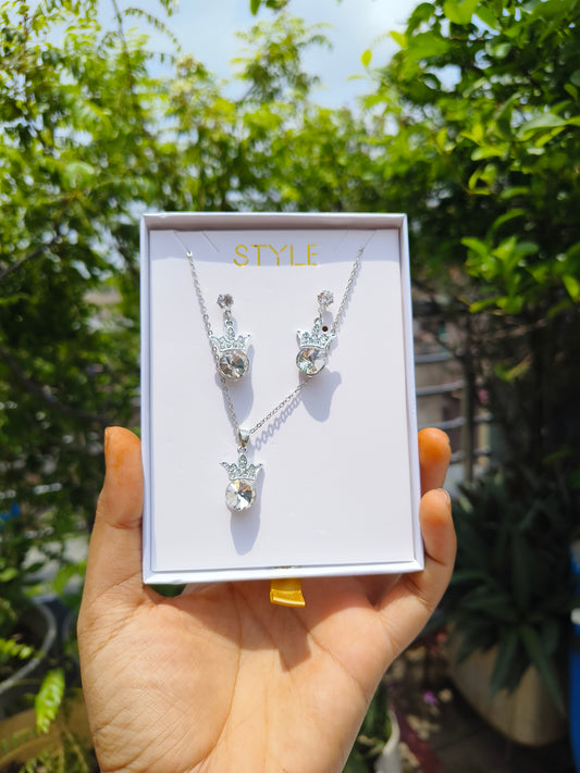 BEAUTIFUL CHAIN & EARRINF SET