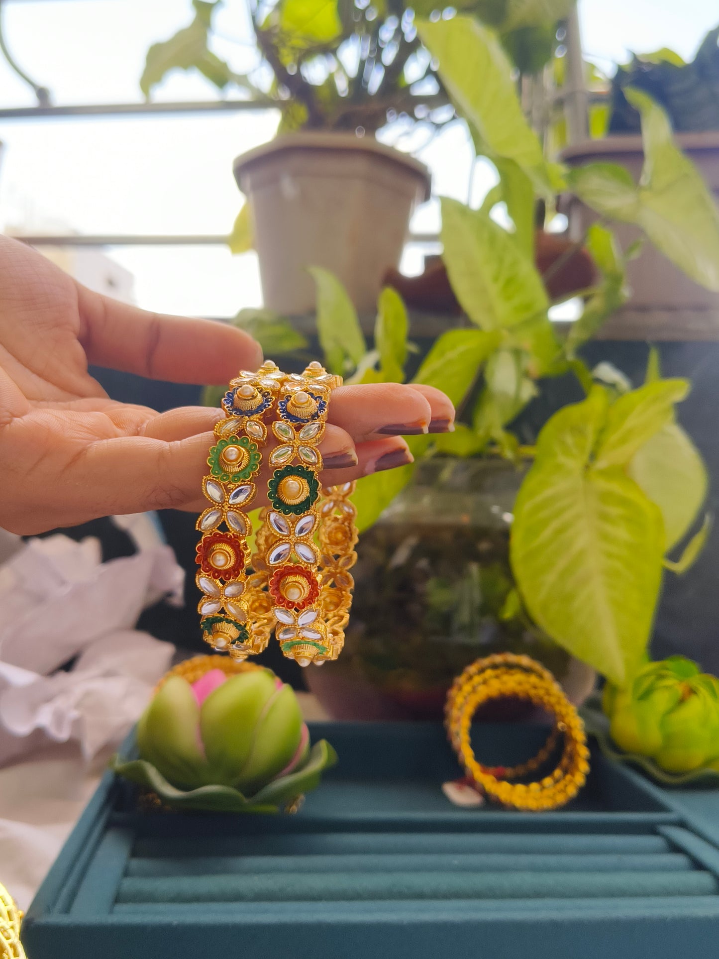 MULTICOLOR FLOWER BANGLES RB11