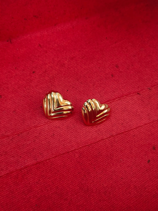 Anti-Tarnish Gold Heart Earrings – Classic Everyday Jewelry