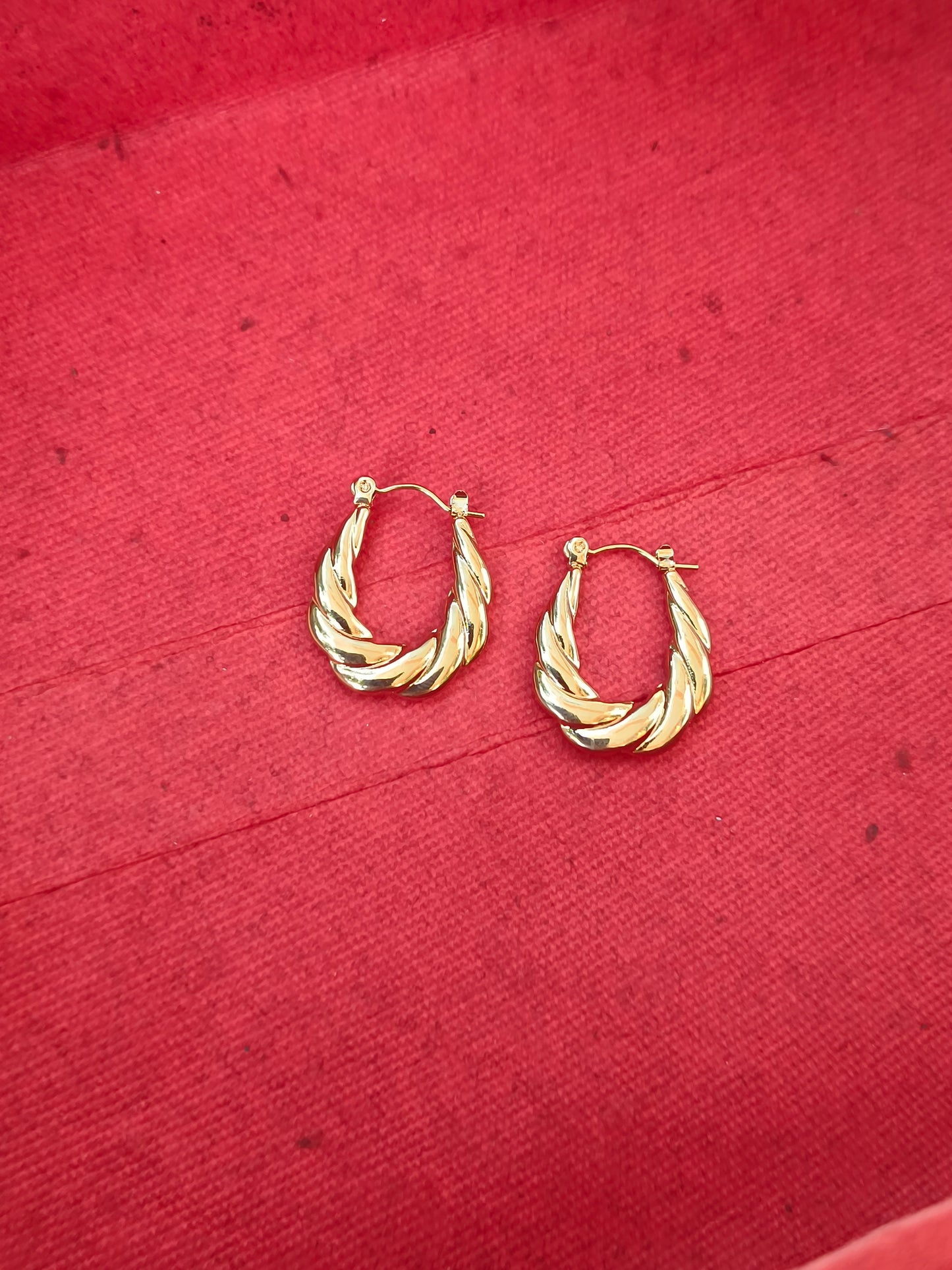 Elegant Twisted Gold Anti-Tarnish Hoop Earrings