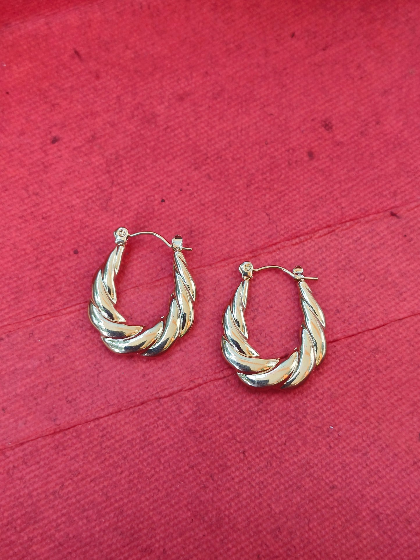 Elegant Twisted Gold Anti-Tarnish Hoop Earrings