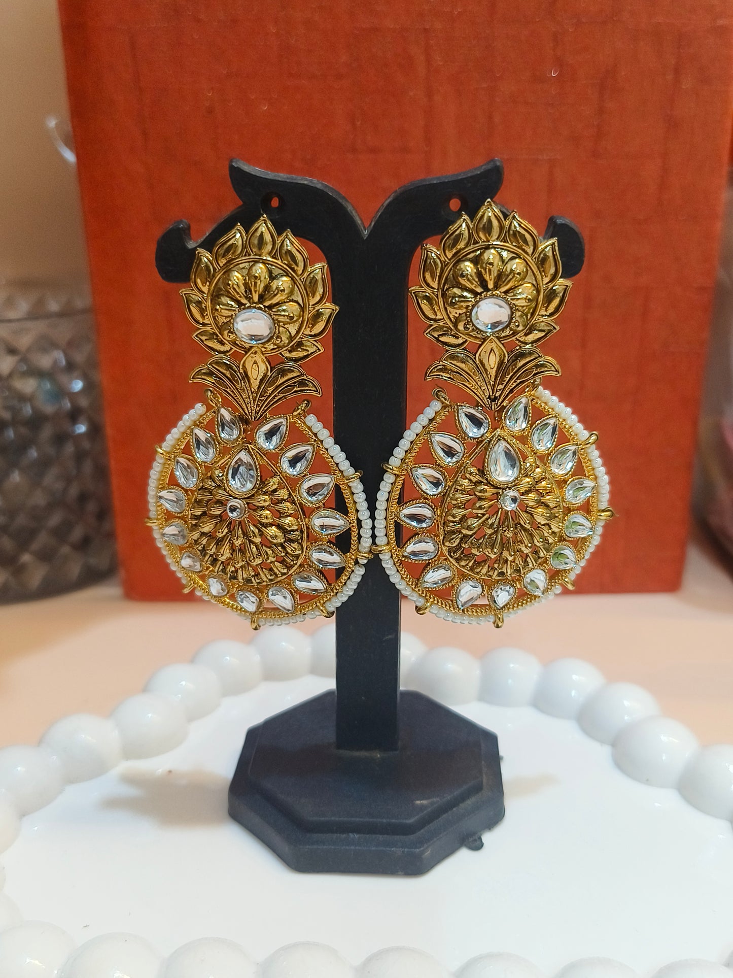 Elegant Gold Kundan Teardrop Earrings