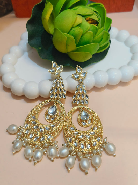 BEAUTIFUL GOLDEN LONG EARRINGS