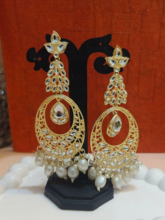 BEAUTIFUL GOLDEN LONG EARRINGS