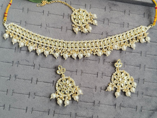 BEAUTIFUL IOVERY NEACKLACE SET WITH PEARL