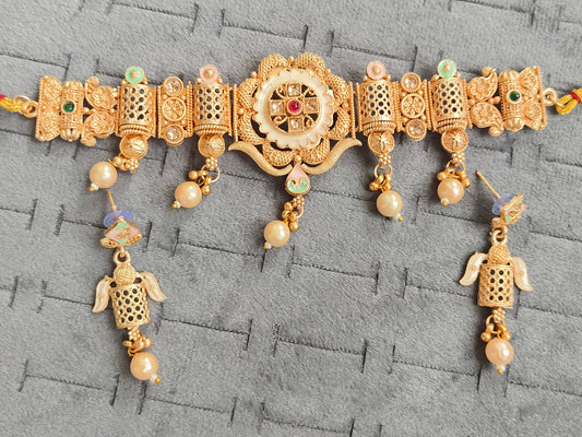 BEAUTIFUL RAJWADI CHOKAR WITH EARRING