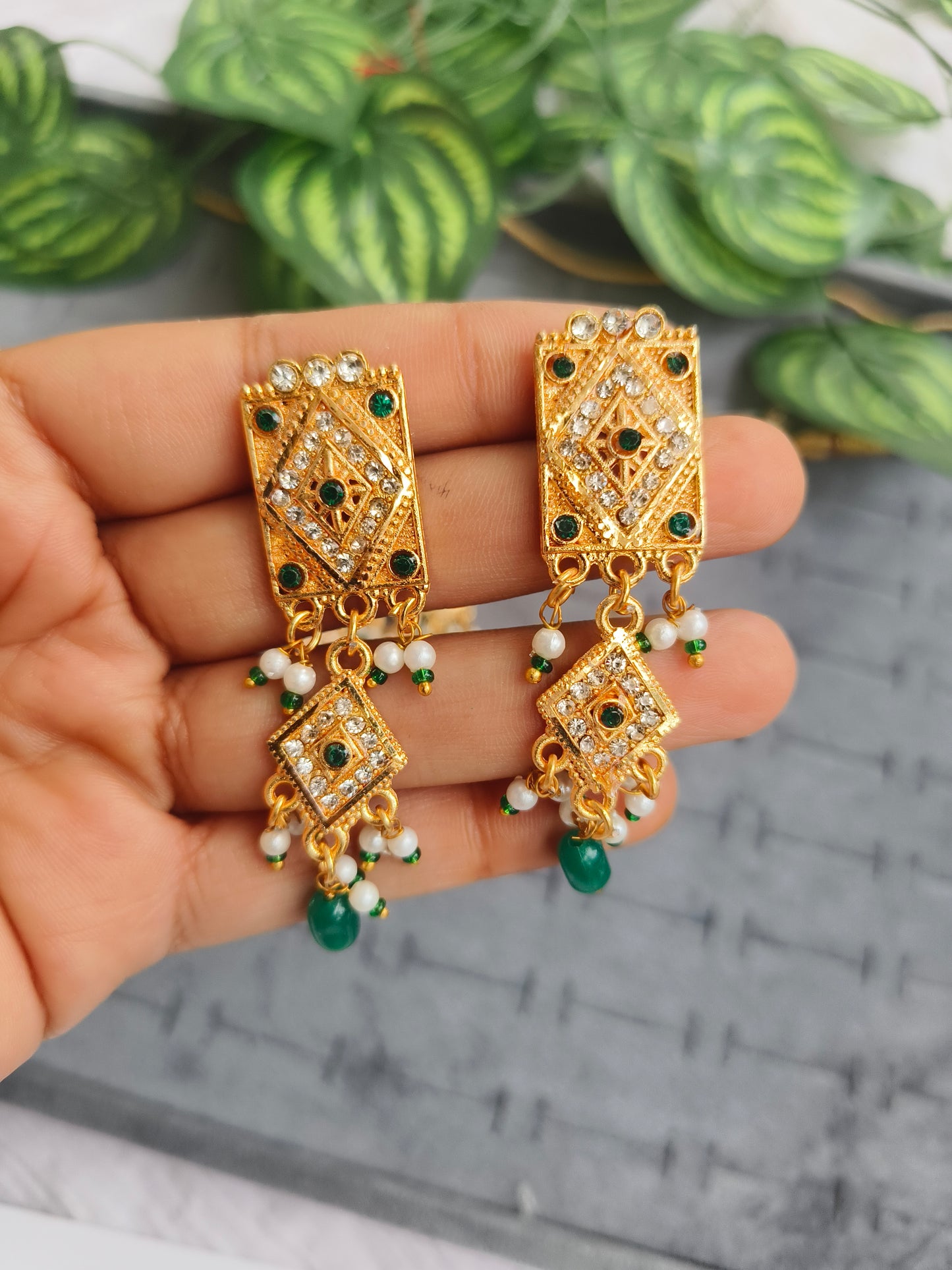 Royal Green & Gold Plated Pearl Choker Necklace Set with Earrings