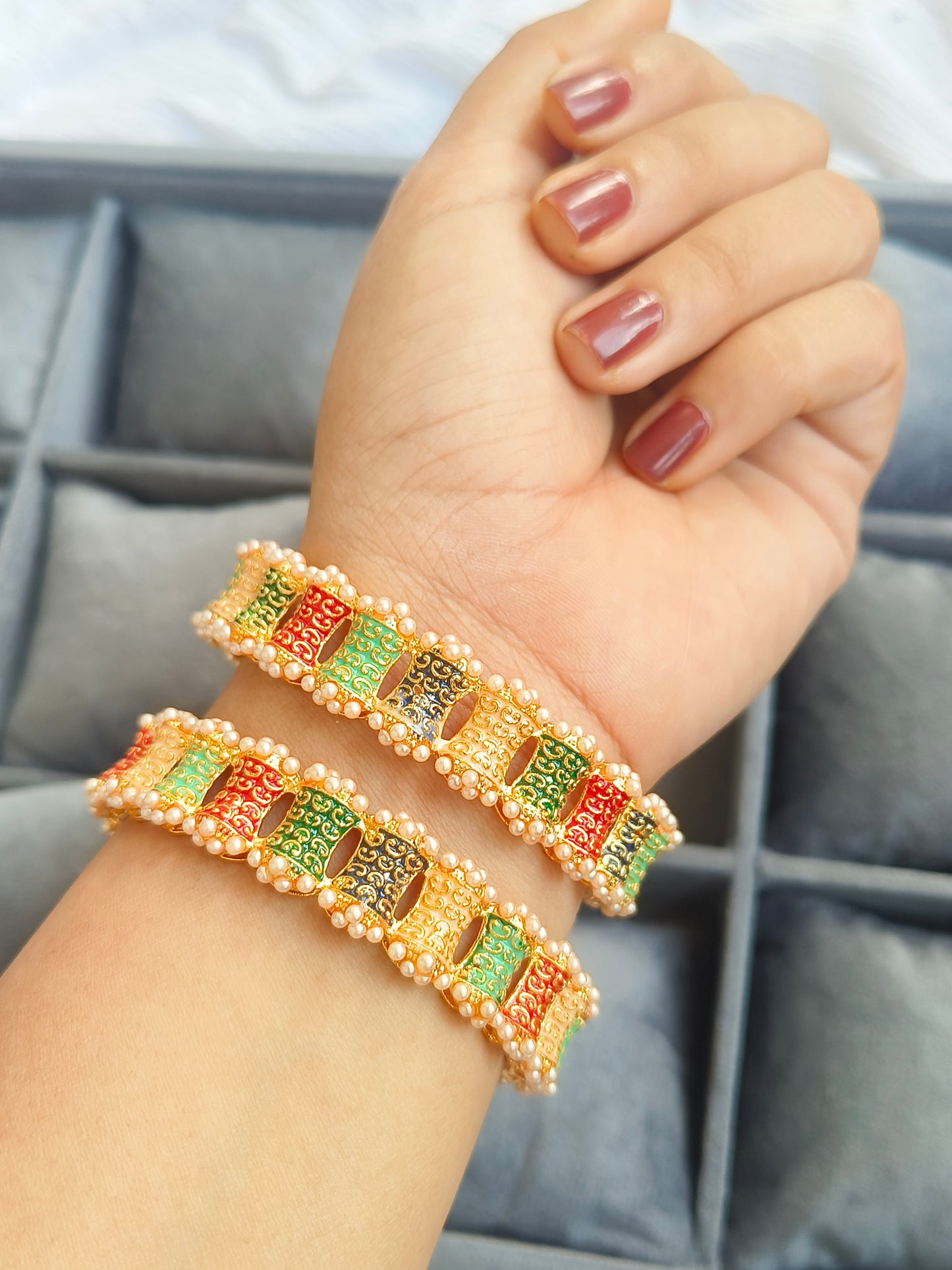 MULTICOLOR PEARL BANGLES RB07