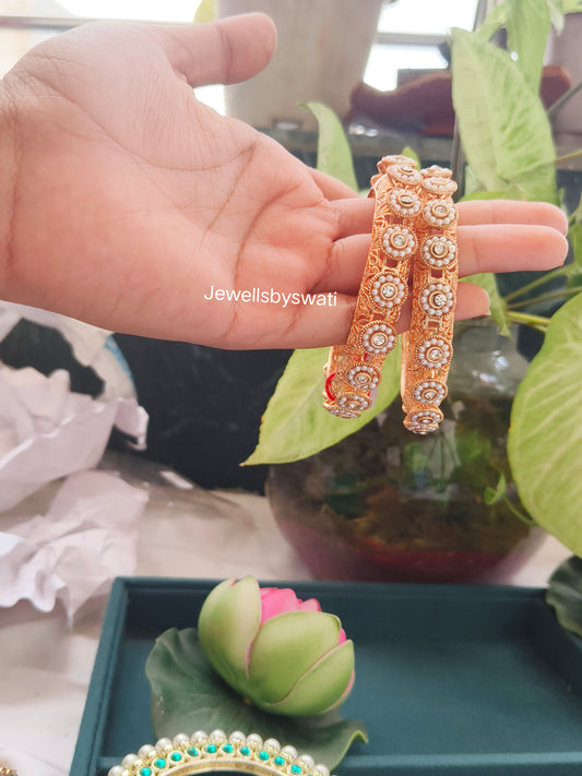 GOLDEN RAJWADI BANGLE RB05