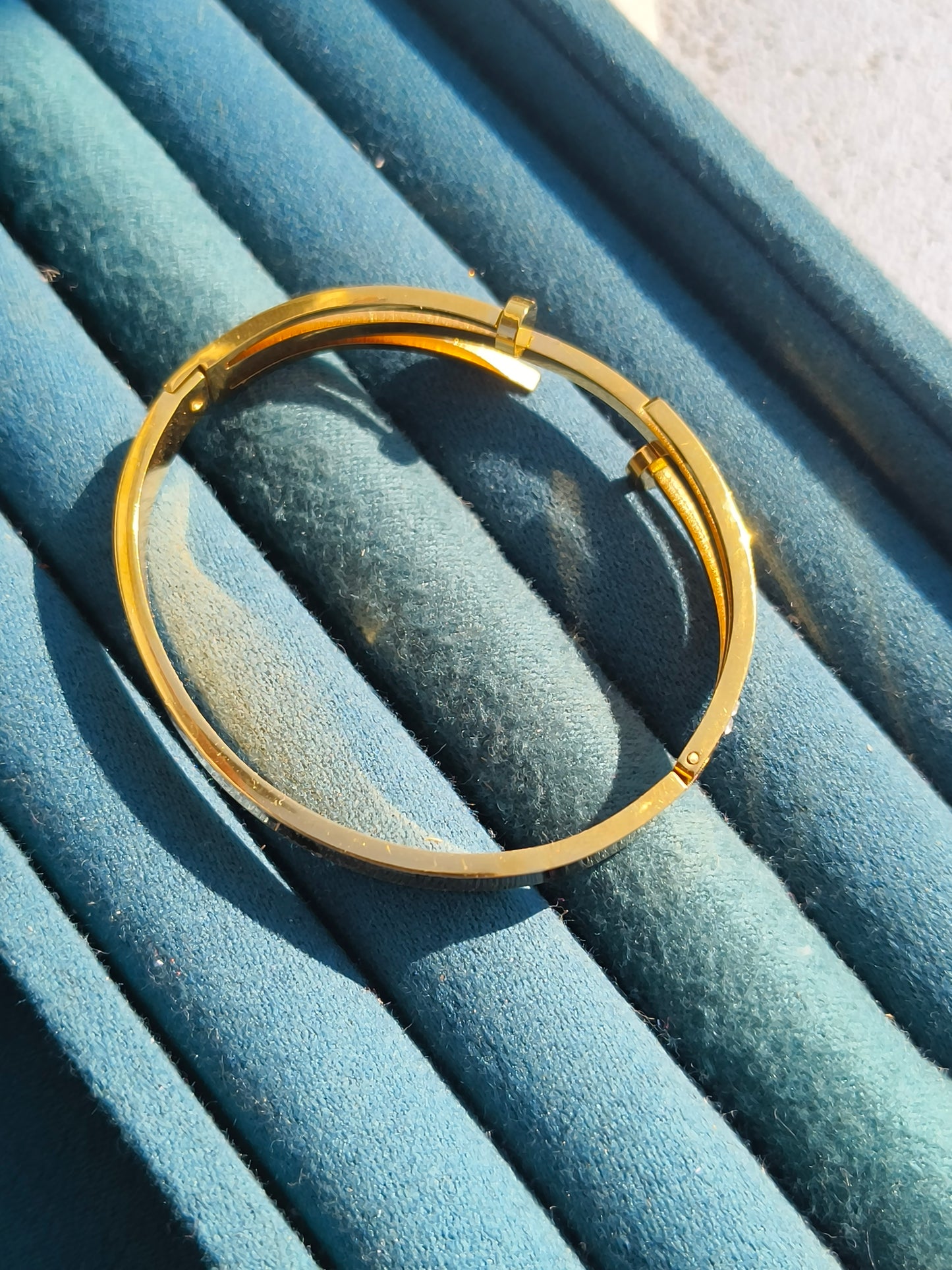 JewellsBySwati Anti-Tarnish Gold Finish Crystal Bracelet for Women | Sleek Adjustable Kada