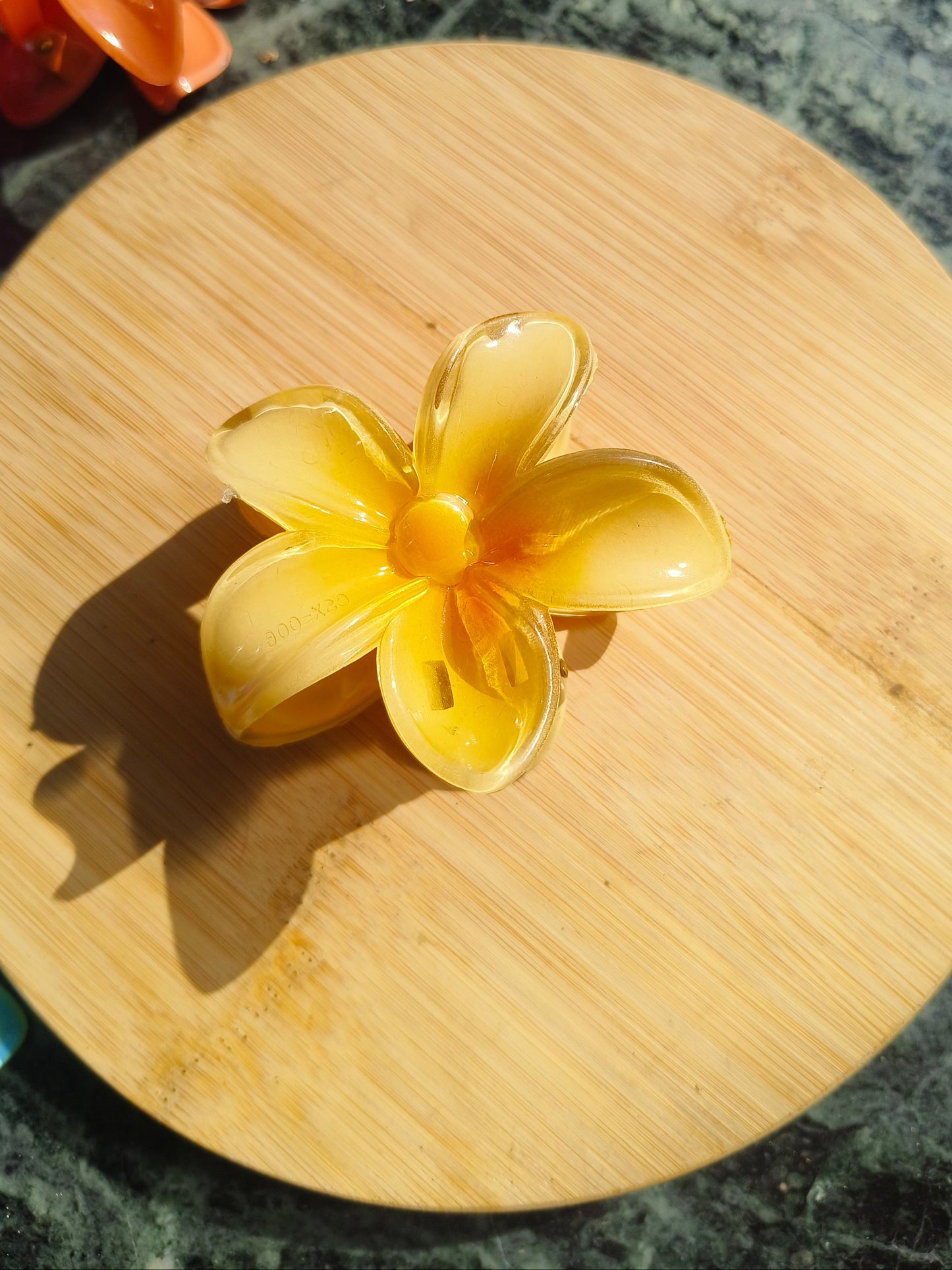 DAISY Flower Hair Claw Clip | Single Floral Hair Clip for Girls & Women