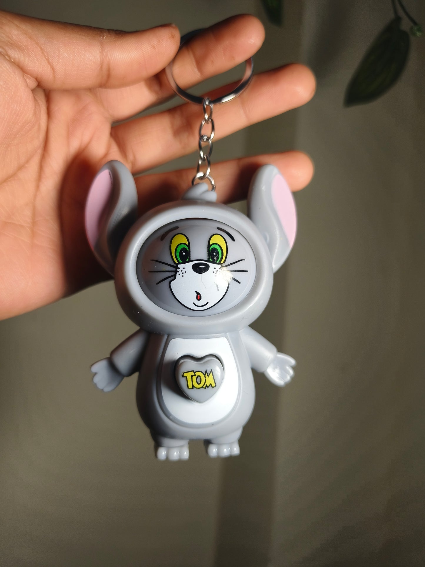 Tom Face Changing Keychain – Cute Cartoon Character Mood Keychain for Kids & Fans