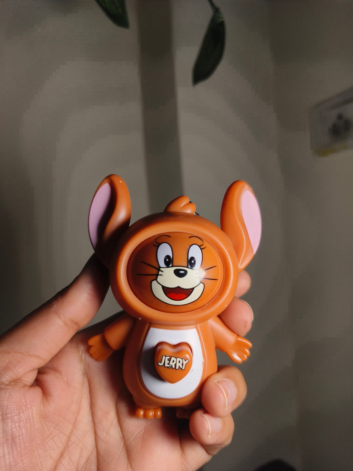 Jerry Face Changing Keychain – Cute Cartoon Character Mood Keychain for Kids & Fans