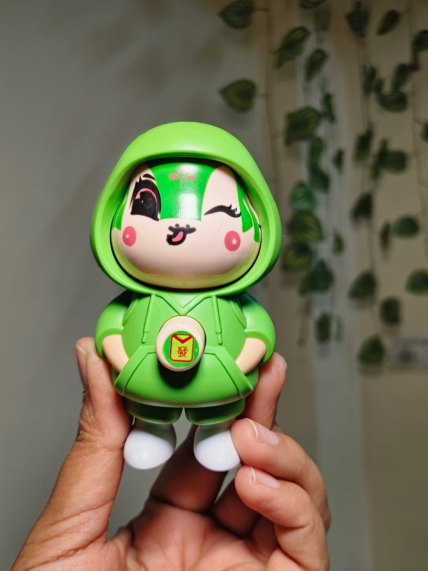 Green Face Changing Cartoon Keychain – Cute Kawaii Mood Changing Keychain for Kids & Gifts