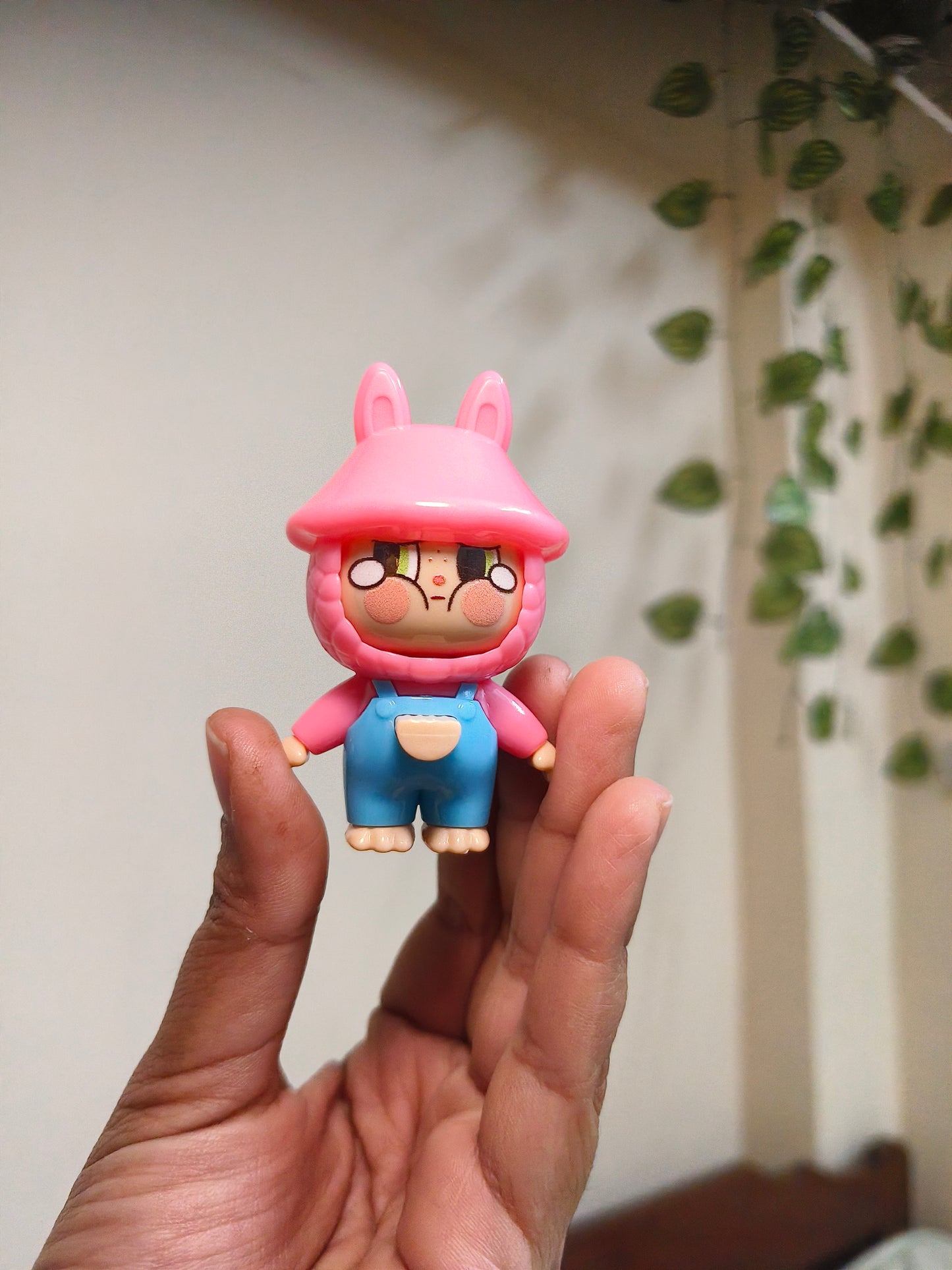 Mini Mood Changing Cute Character Keyring | Color-Changing Emotional Keychain | Aesthetic Bag & Car Charm Gift