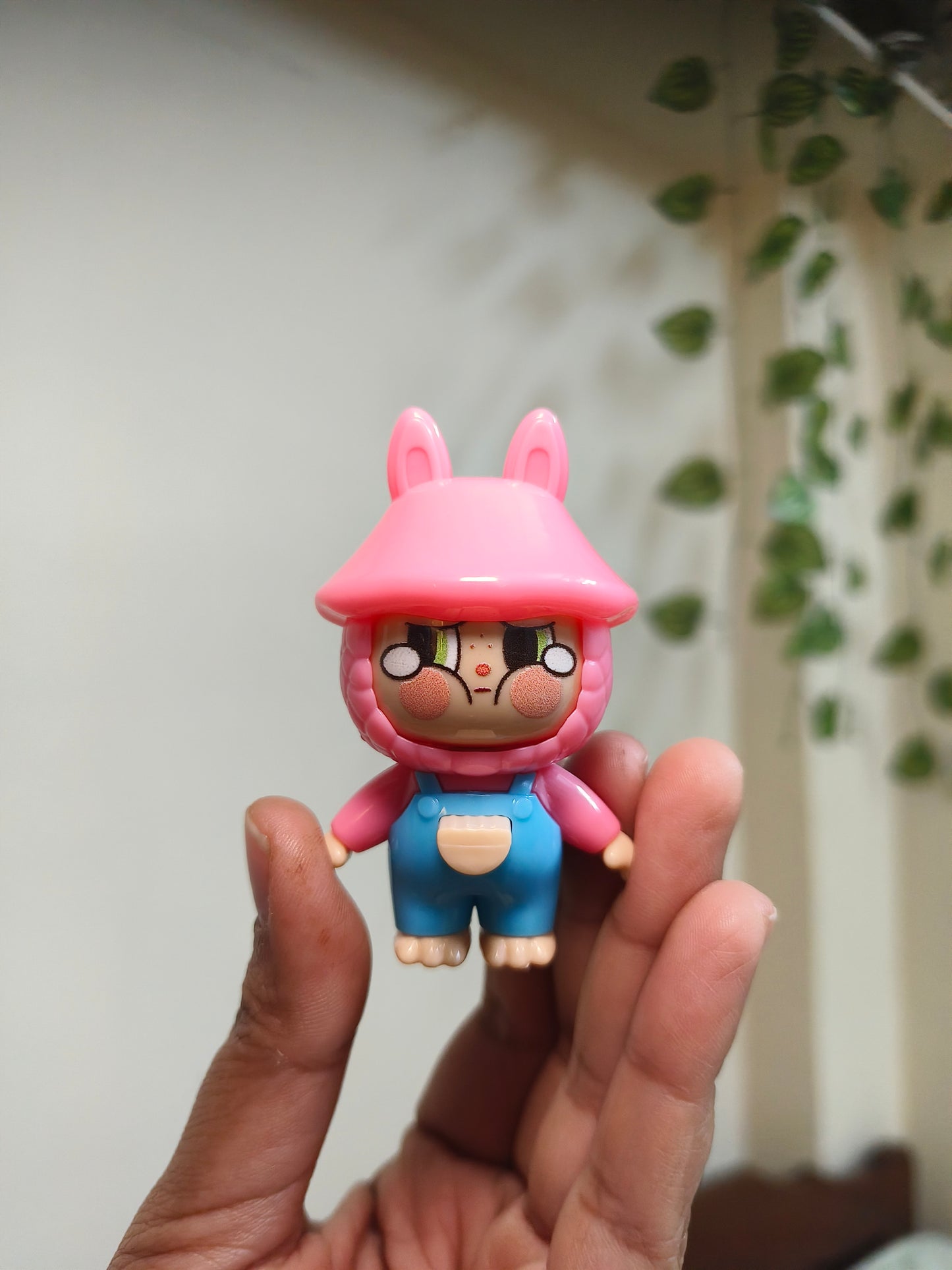 Mini Mood Changing Cute Character Keyring | Color-Changing Emotional Keychain | Aesthetic Bag & Car Charm Gift