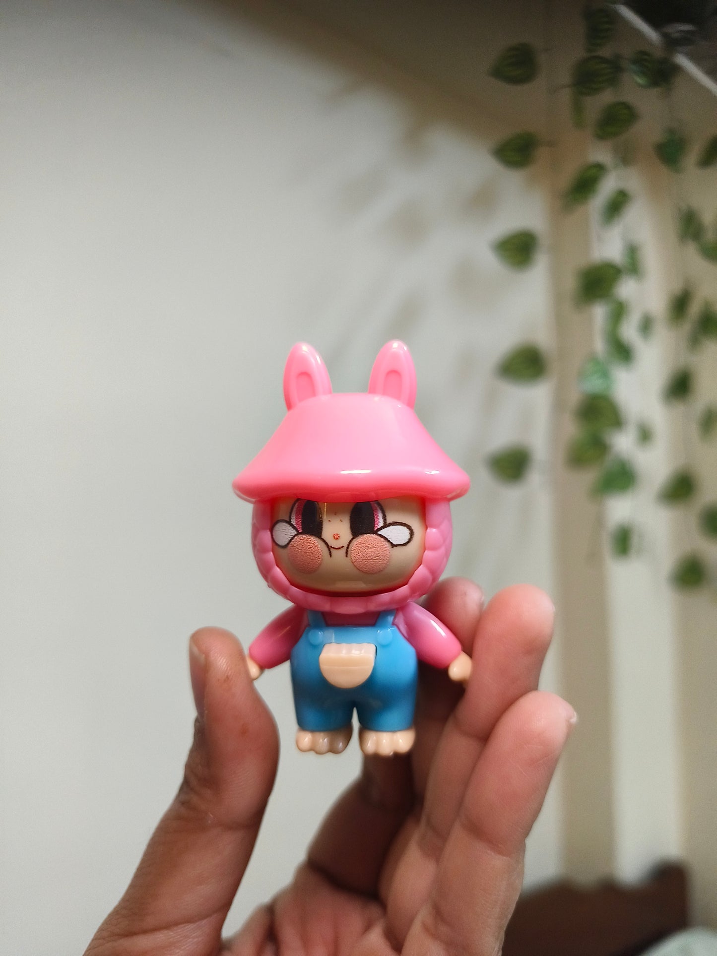 Mini Mood Changing Cute Character Keyring | Color-Changing Emotional Keychain | Aesthetic Bag & Car Charm Gift