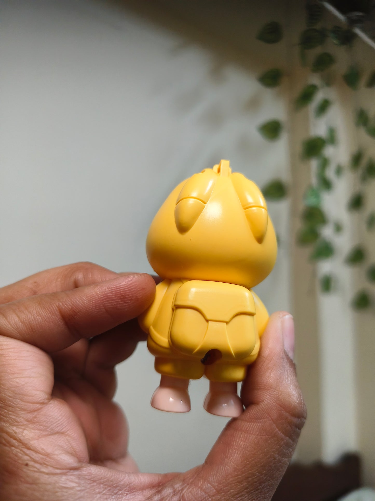 Mini Mood Changing Yellow Cartoon Keyring | Shinchan-Inspired Cute Character Keychain | Aesthetic Bag & Car Charm