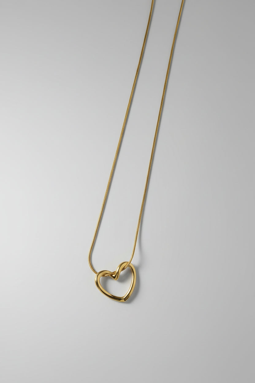 Minimal Gold Heart Pendant Necklace for Women | Elegant Love Charm Chain