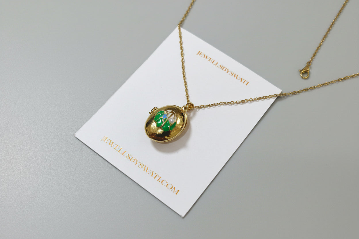 Vintage Green Enamel Oval Locket Necklace | Gold Pearl Photo Pendant for Women