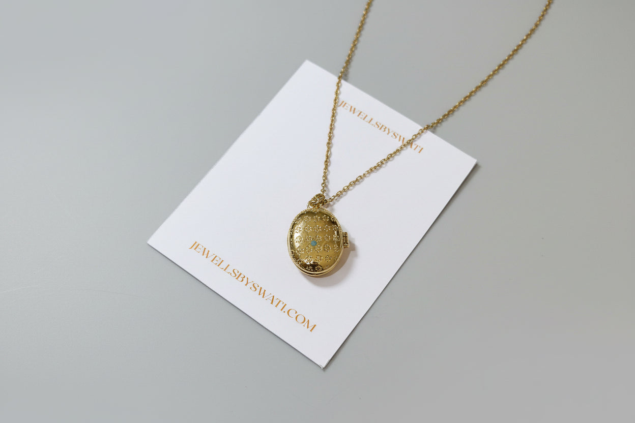 Vintage Green Enamel Oval Locket Necklace | Gold Pearl Photo Pendant for Women