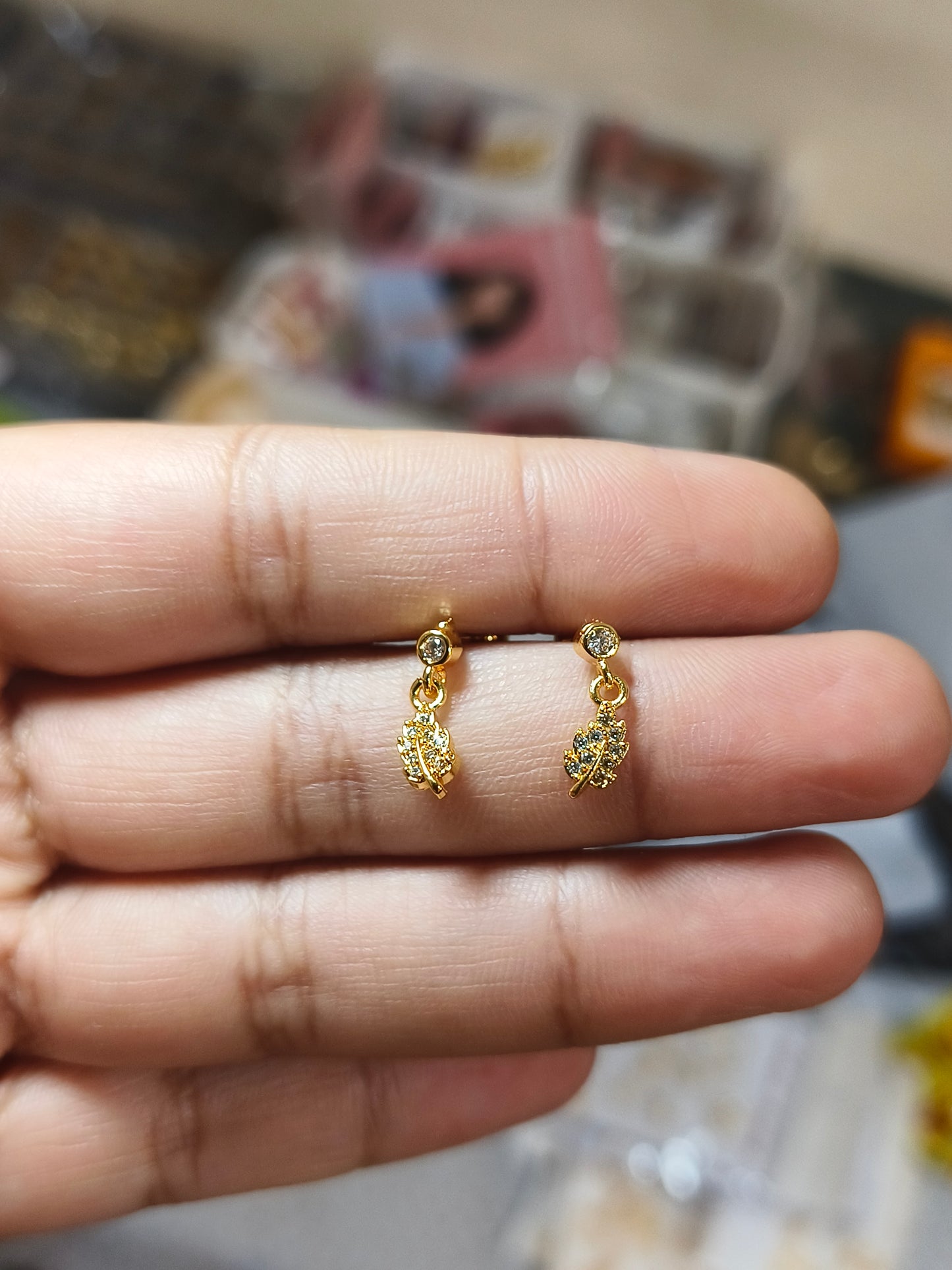 Ball Back Leaf dangler for helix piercing (Pair)