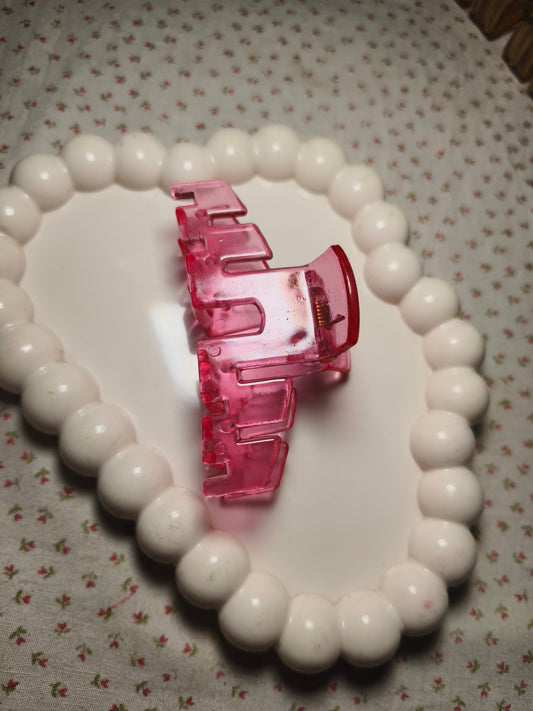 Pink medium hair  claw