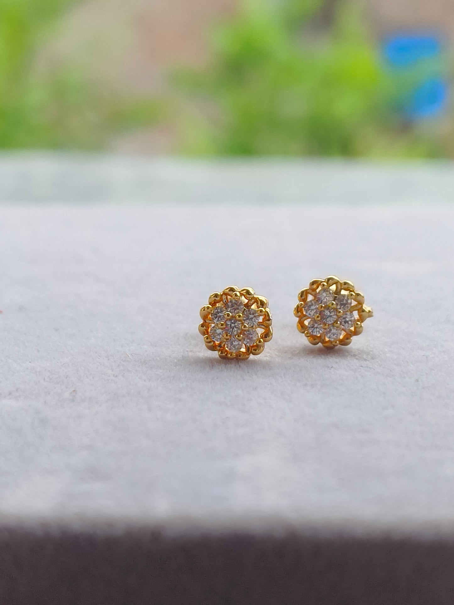 Ball back Round stone studs |BB2