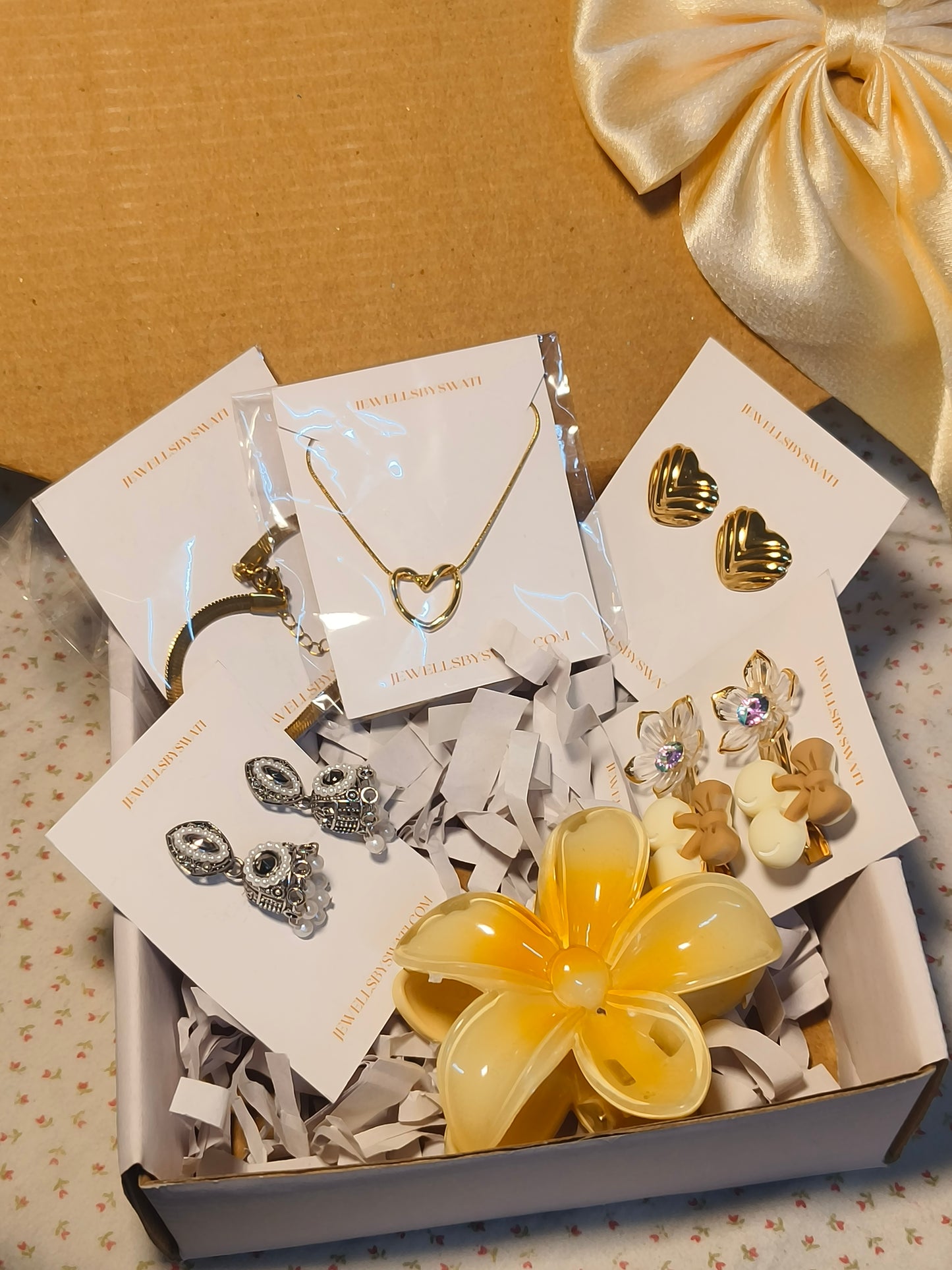 Premium Gift Hamper For Her