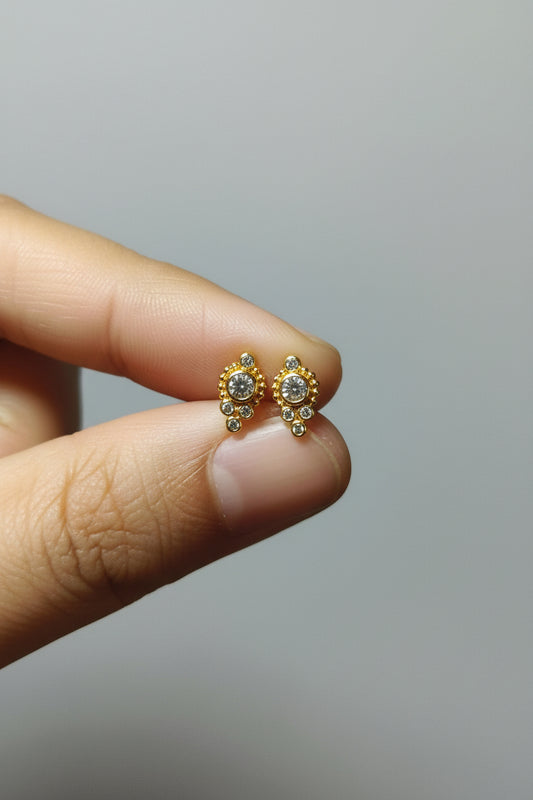 Ball back studs for helix and loob piercing